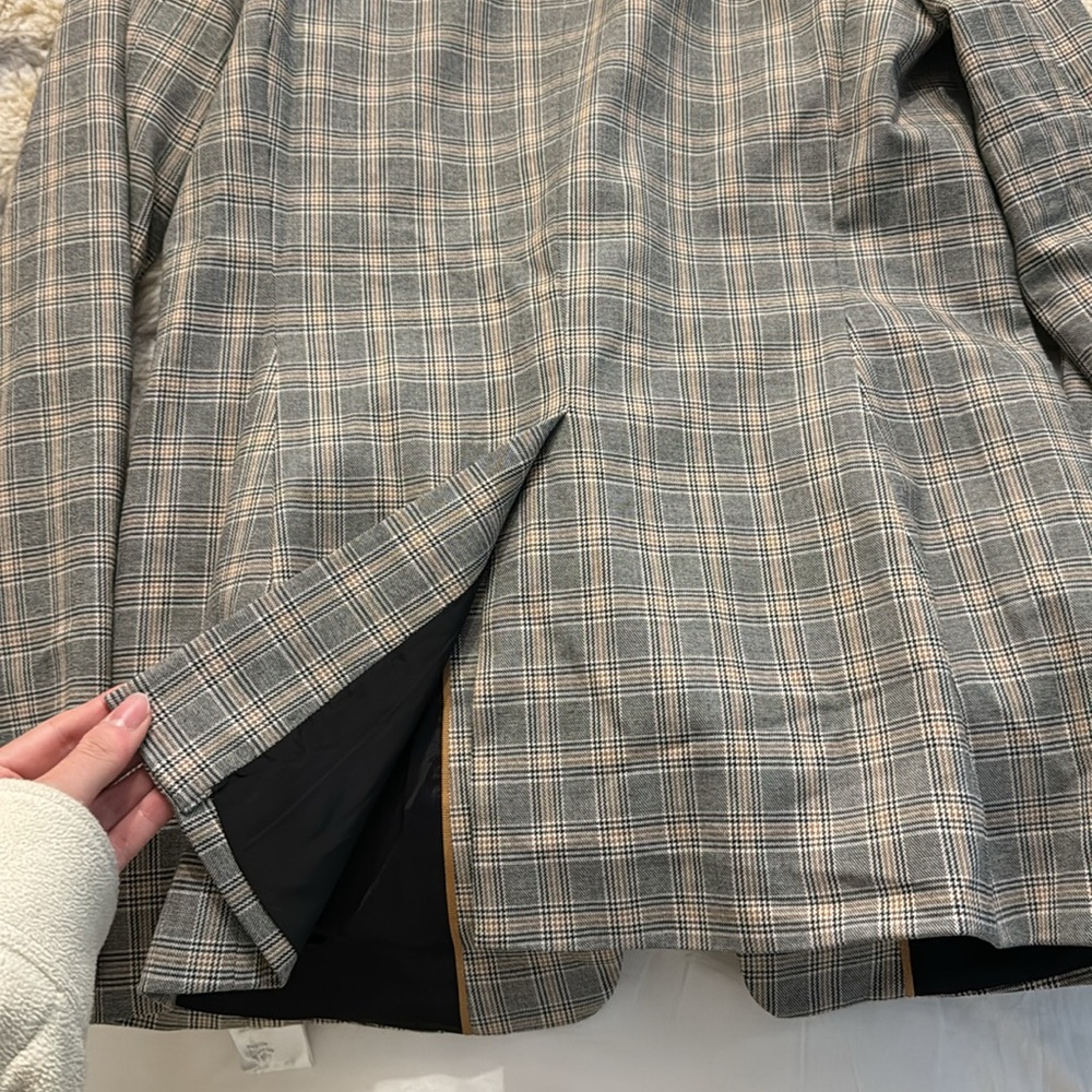 BR Long and Lean Blazer - Picture 8 of 8
